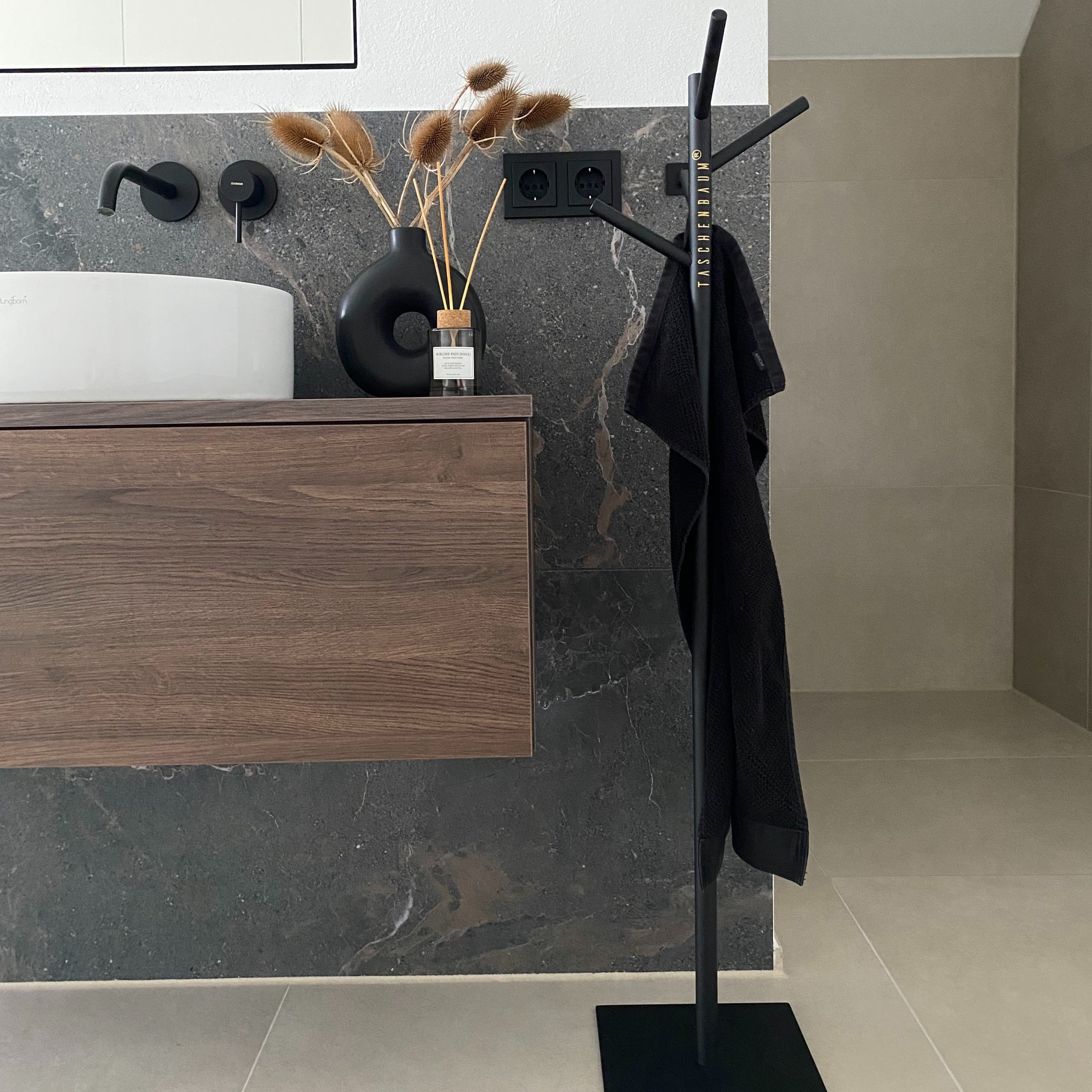 TASCHENBAUM® SCHWARZ „Nichts liegt mehr zerdrückt im Schrank“