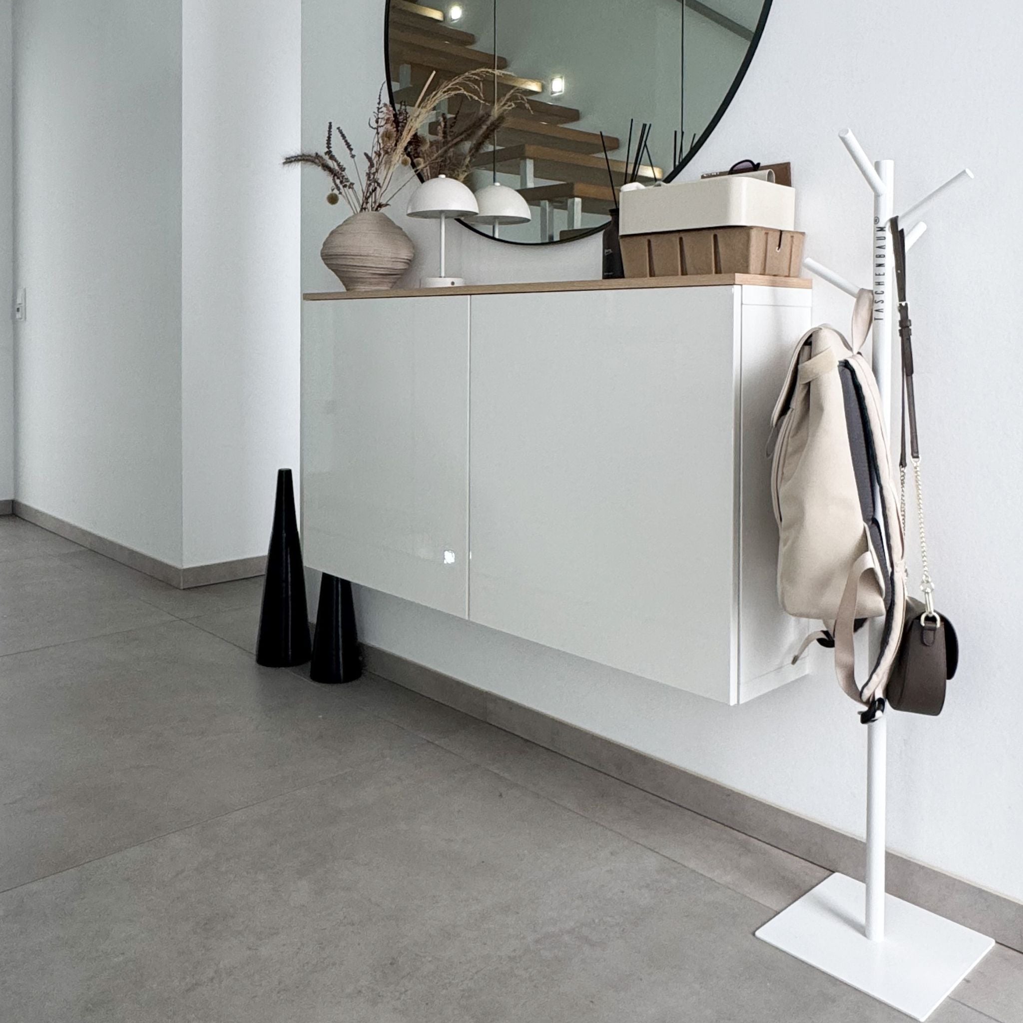 BAG STAND CLEAN WHITE | IRON