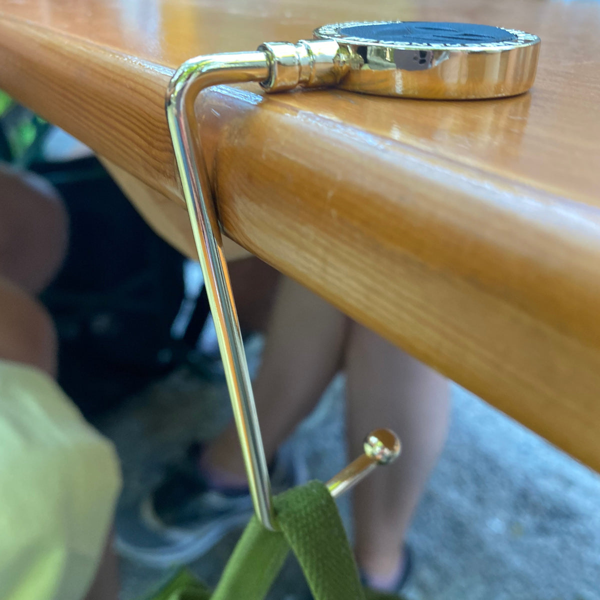 TASCHENHALTER TISCH | GOLD