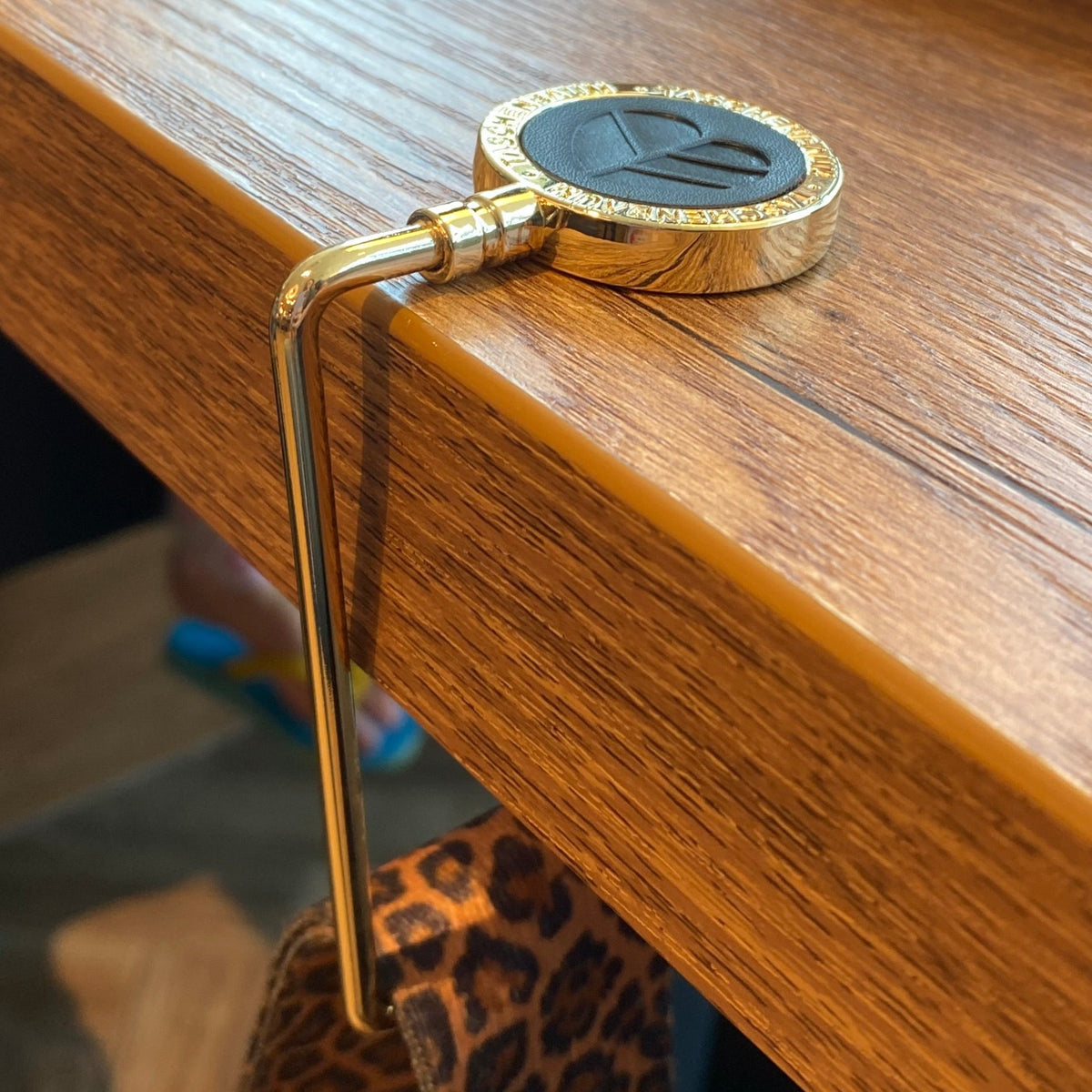 TASCHENHALTER TISCH | GOLD